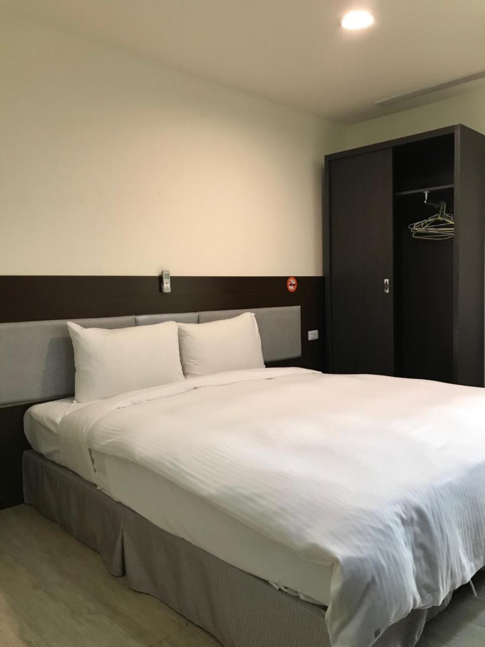 Big Bear Hotel Kaohsiung Zewnętrze zdjęcie